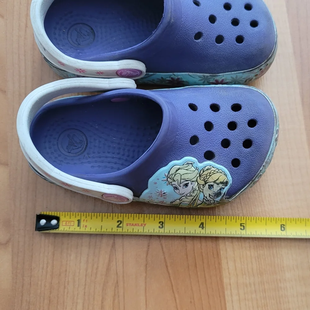 Disney Crocs Toddler kids Frozen Elsa Anna SZ C 6 Purple Water Shoes Fits Sz 4-6